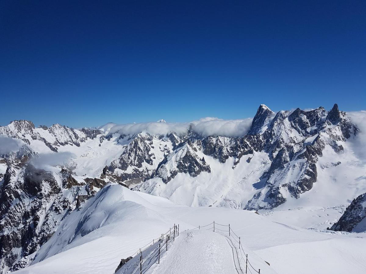 Vue Montblanc Magique En Centre-Ville Avec Parking Chamonix ภายนอก รูปภาพ