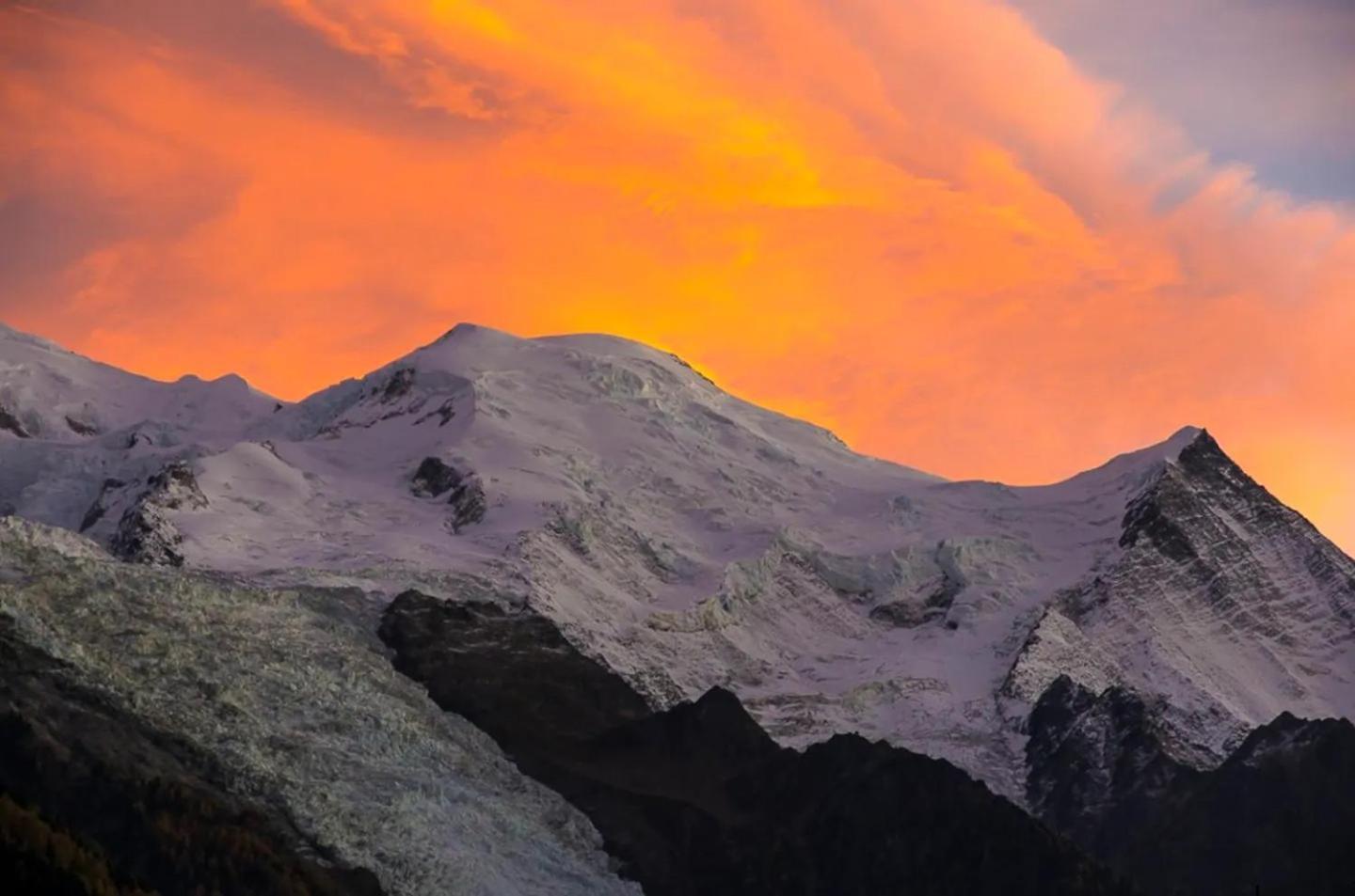 Vue Montblanc Magique En Centre-Ville Avec Parking Chamonix ภายนอก รูปภาพ